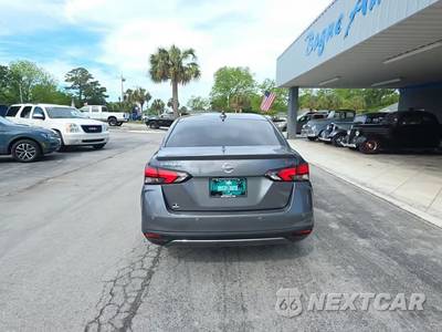 2022 Nissan Versa SR - zdjęcie 4 z 25 - miniatura