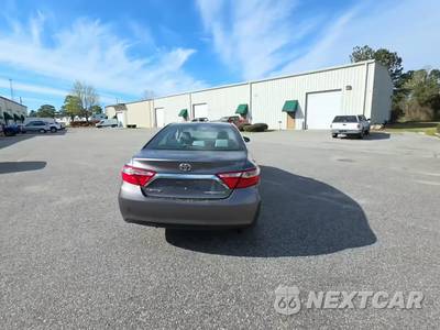 2016 Toyota Camry LE - zdjęcie 4 z 39 - miniatura