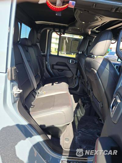 2025 Jeep Gladiator Rubicon X Crew Cab Medium Bed - zdjęcie 16 z 22 - miniatura