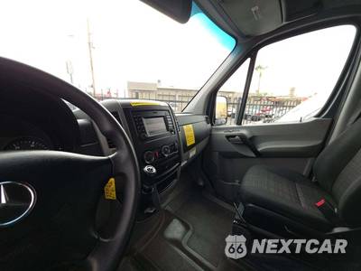 2018 Mercedes-Benz Sprinter 2500 Cargo Van Standard Roof 144.3" WB - zdjęcie 10 z 20 - miniatura