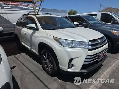 2019 Toyota Highlander XLE - zdjęcie 4 z 21 - miniatura