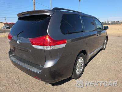 2013 Toyota Sienna XLE 8-Passenger 119.3" WB - zdjęcie 3 z 23 - miniatura
