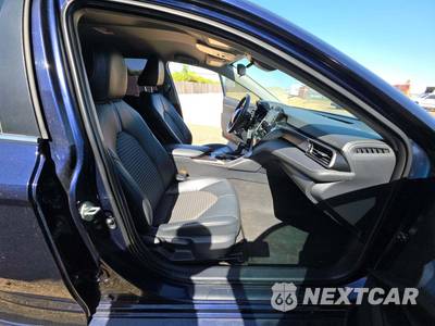 2022 Toyota Camry SE - zdjęcie 18 z 20 - miniatura