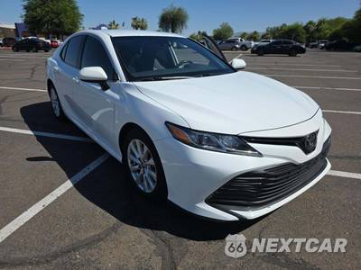 2019 Toyota Camry LE - zdjęcie 4 z 20 - miniatura