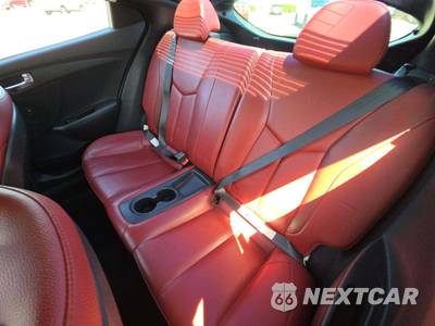 2015 Hyundai Veloster RE:FLEX Edition w/Red Interior - zdjęcie 13 z 20 - miniatura