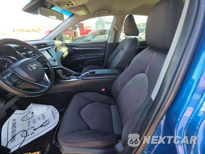 2019 Toyota Camry Hybrid LE - zdjęcie 6 z 20 - miniatura