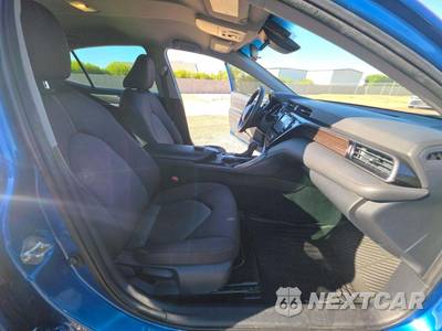 2019 Toyota Camry Hybrid LE - zdjęcie 18 z 20 - miniatura
