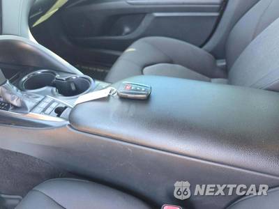 2019 Toyota Camry Hybrid LE - zdjęcie 8 z 20 - miniatura