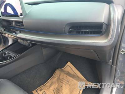 2024 Toyota Prius Limited - zdjęcie 19 z 20 - miniatura