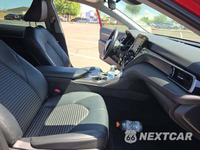 2022 Toyota Camry SE - zdjęcie 18 z 20 - miniatura