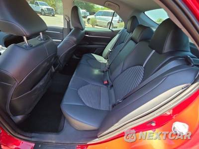 2022 Toyota Camry SE - zdjęcie 13 z 20 - miniatura