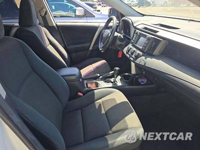 2018 Toyota RAV4 LE - zdjęcie 18 z 22 - miniatura