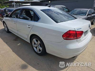 2015 Volkswagen Passat 1.8T Limited Edition - zdjęcie 2 z 27 - miniatura