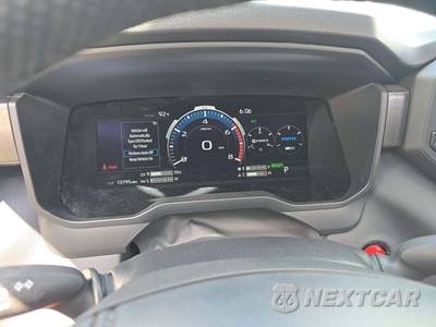 2026 Toyota Sequoia TRD Pro - zdjęcie 9 z 25 - miniatura