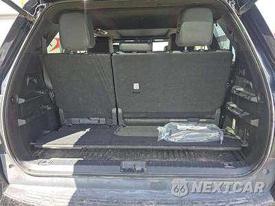 2026 Toyota Sequoia TRD Pro - zdjęcie 15 z 25 - miniatura