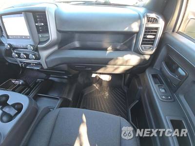2023 Ram 3500 Tradesman Crew Cab Long Bed DRW - zdjęcie 19 z 23 - miniatura