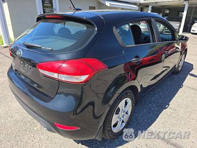 2017 Kia Forte5 LX Hatchback - zdjęcie 3 z 23 - miniatura