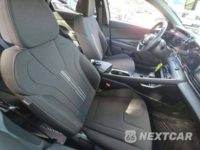 2025 Hyundai Elantra Hybrid SEL Sport - zdjęcie 18 z 23 - miniatura