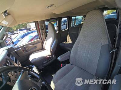 2019 Chevrolet Express 2500 Passenger Van LS 1LS 135.0" WB - zdjęcie 6 z 27 - miniatura