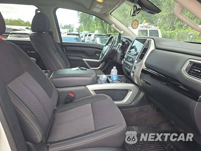 2021 Nissan TITAN SV Crew Cab Short Bed - zdjęcie 18 z 26 - miniatura