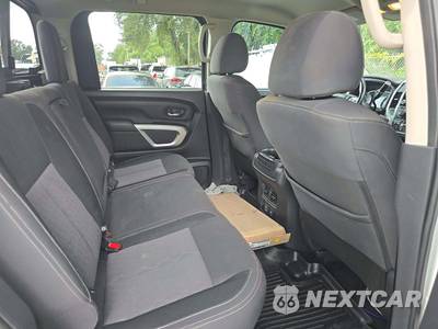 2021 Nissan TITAN SV Crew Cab Short Bed - zdjęcie 16 z 26 - miniatura