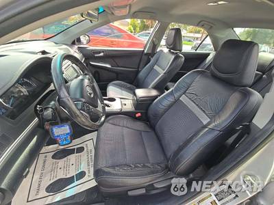 2014 Toyota Camry SE - zdjęcie 6 z 26 - miniatura