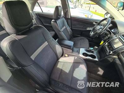 2014 Toyota Camry SE - zdjęcie 18 z 26 - miniatura