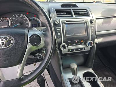 2014 Toyota Camry SE - zdjęcie 10 z 26 - miniatura