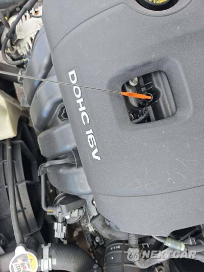 2020 Hyundai Veloster 2.0 - zdjęcie 23 z 24 - miniatura