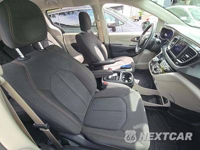 2019 Chrysler Pacifica Touring Plus 121.6" WB - zdjęcie 18 z 26 - miniatura