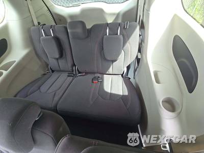 2019 Chrysler Pacifica Touring Plus 121.6" WB - zdjęcie 14 z 26 - miniatura