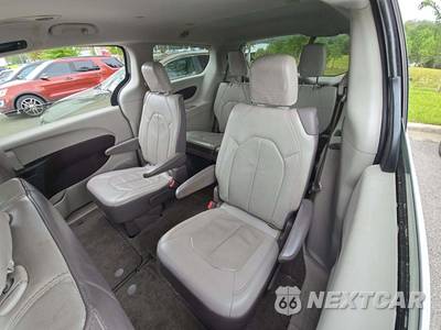 2017 Chrysler Pacifica Touring L 121.6" WB - zdjęcie 13 z 26 - miniatura