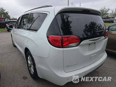 2017 Chrysler Pacifica Touring L 121.6" WB - zdjęcie 2 z 26 - miniatura