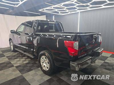 2018 Nissan TITAN SV Crew Cab Short Bed - zdjęcie 2 z 27 - miniatura