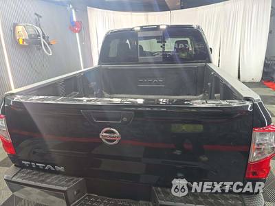2018 Nissan TITAN SV Crew Cab Short Bed - zdjęcie 25 z 27 - miniatura