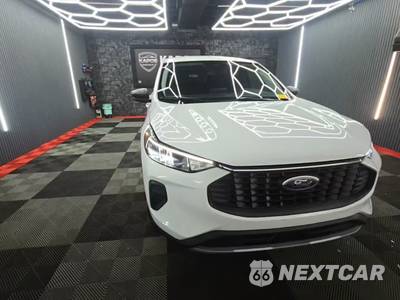 2023 Ford Escape Active - zdjęcie 2 z 27 - miniatura