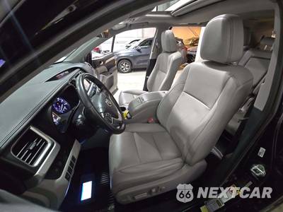 2019 Toyota Highlander XLE - zdjęcie 6 z 21 - miniatura