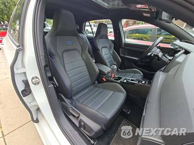 2024 Volkswagen Golf R - zdjęcie 18 z 23 - miniatura
