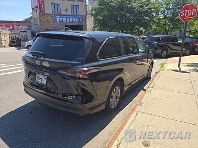 2024 Toyota Sienna LE 8-Passenger 120.5" WB - zdjęcie 3 z 26 - miniatura