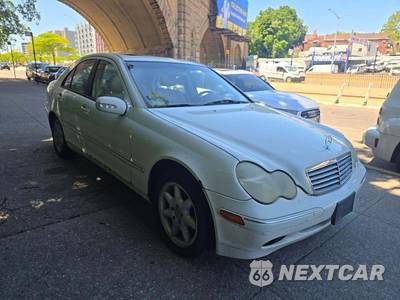 2002 Mercedes-Benz C 320 Sedan - zdjęcie 4 z 25 - miniatura