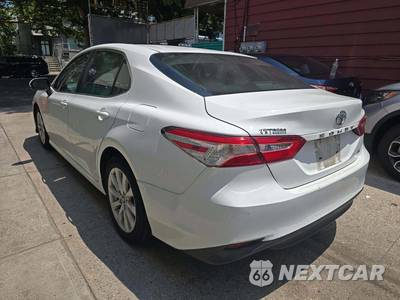 2018 Toyota Camry LE - zdjęcie 2 z 20 - miniatura