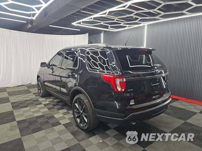 2019 Ford Explorer XLT - zdjęcie 2 z 21 - miniatura