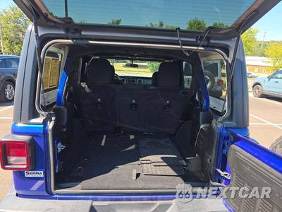 2019 Jeep Wrangler Unlimited Sahara - zdjęcie 11 z 24 - miniatura