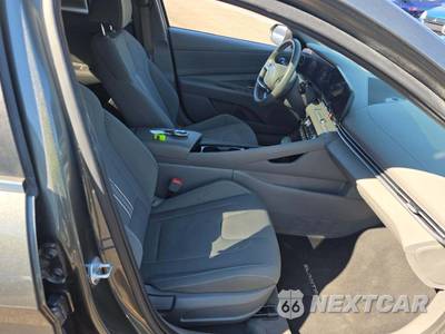 2025 Hyundai Elantra SEL Convenience - zdjęcie 15 z 22 - miniatura