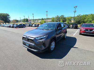 2025 Toyota RAV4 LE - zdjęcie 1 z 23 - miniatura