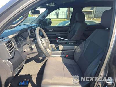 2025 Toyota Tundra SR5 Crew Cab Short Bed - zdjęcie 6 z 29 - miniatura