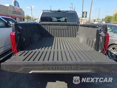 2025 Toyota Tundra SR5 Crew Cab Short Bed - zdjęcie 14 z 29 - miniatura