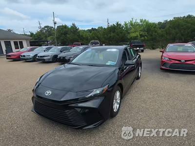 2026 Toyota Camry LE - zdjęcie 1 z 25 - miniatura