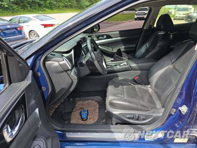 2020 Nissan Maxima SV - zdjęcie 3 z 44 - miniatura