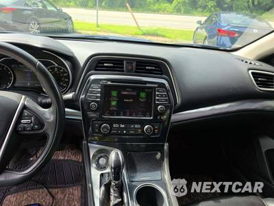2020 Nissan Maxima SV - zdjęcie 7 z 44 - miniatura